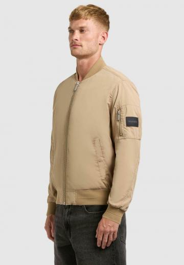 Куртка бомбер