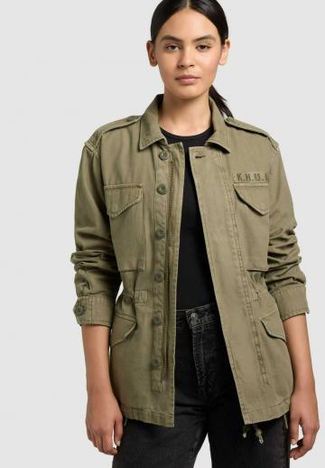 Куртка с накладнымит карманами