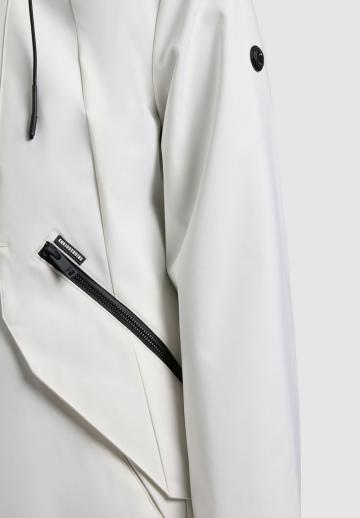 Короткое пальто