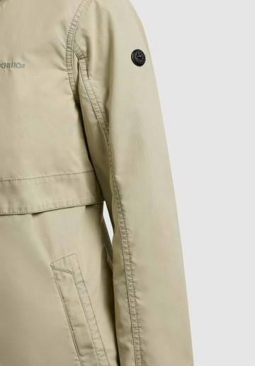 Короткое пальто