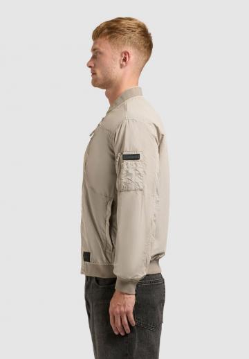 Куртка бомбер