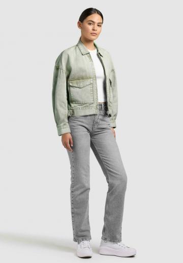 Куртка с накладнымит карманами