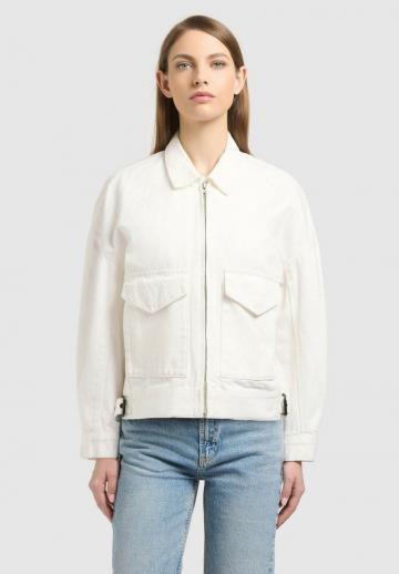 Куртка с накладнымит карманами