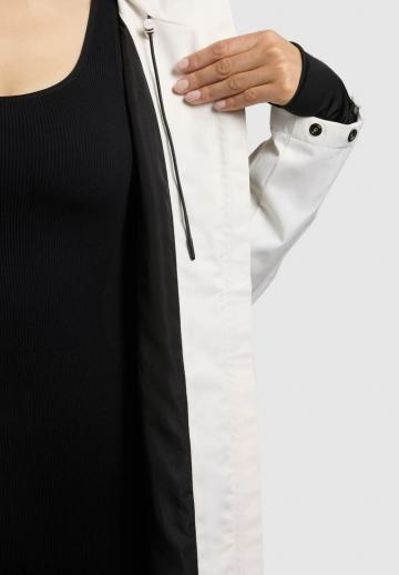 Короткое пальто