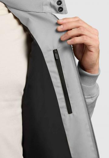 Куртка бомбер