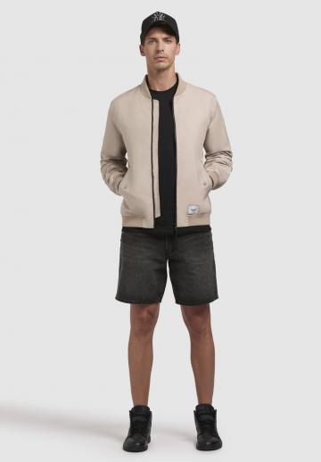 Куртка бомбер