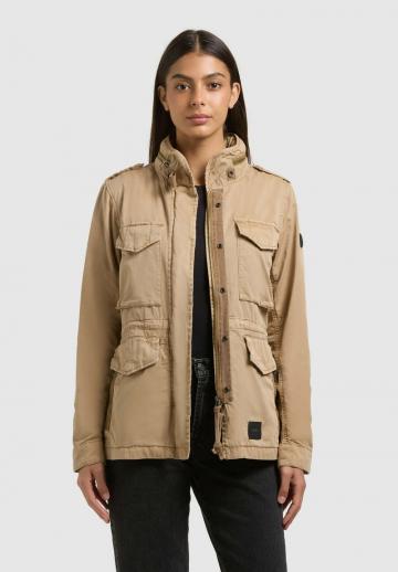 Куртка с накладнымит карманами