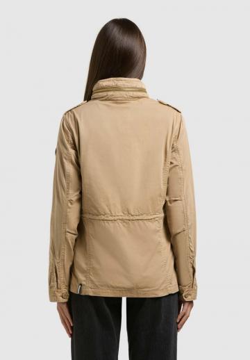 Куртка с накладнымит карманами