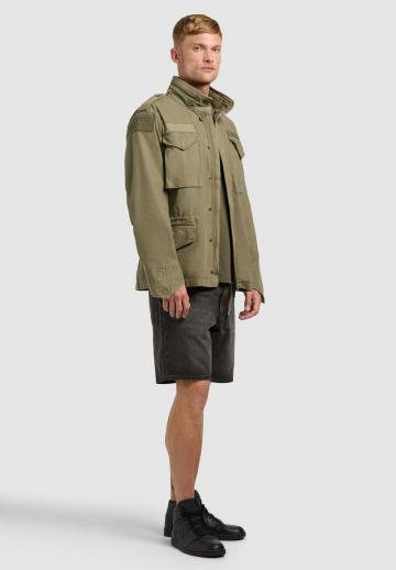 Джинсовая куртка