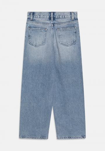 Джинсы