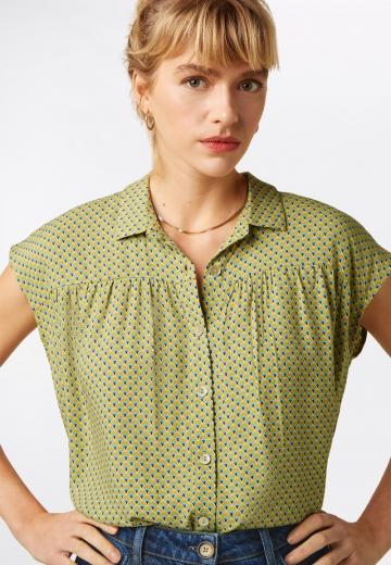 Атласная блузка