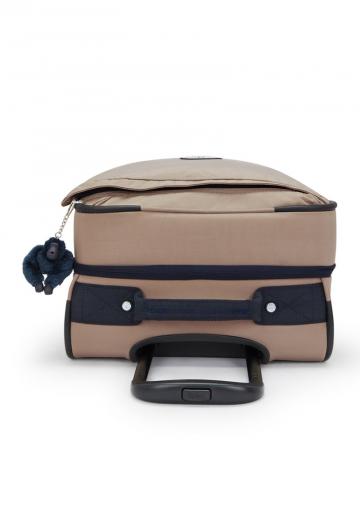 Чемодан на колесах