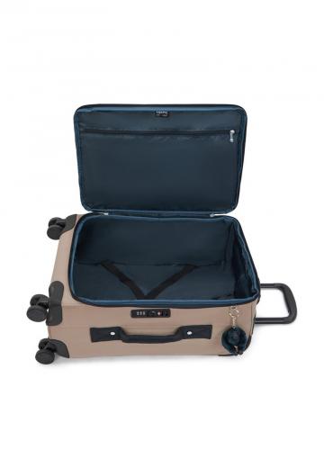 Чемодан на колесах