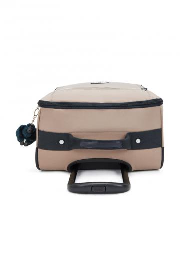 Чемодан на колесах