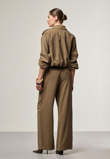 Куртка с накладнымит карманами