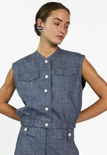 Джинсовая жилетка