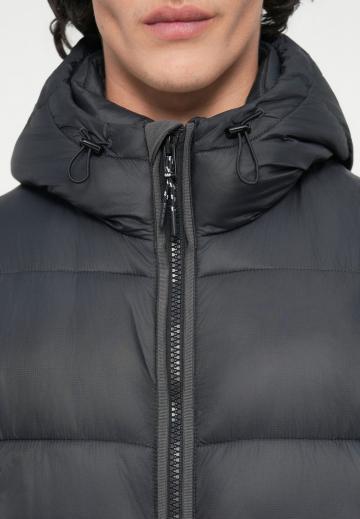 Зимняя куртка