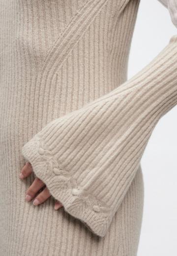 Вязаное платье