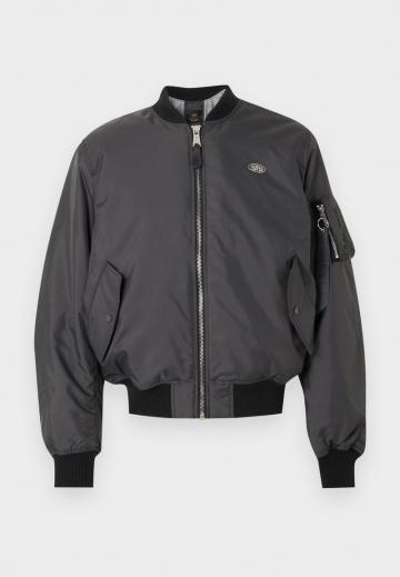Куртка бомбер