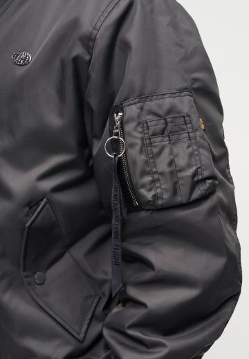 Куртка бомбер