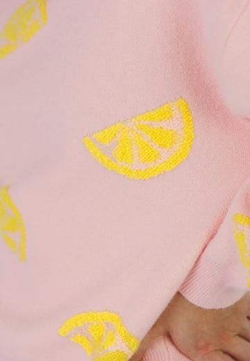 Пуловер с вырезом V