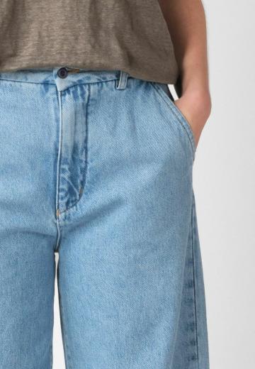 Свободные джинсы