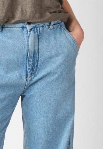 Свободные джинсы