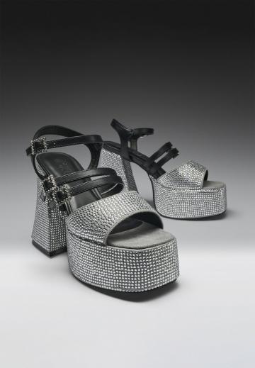 Босоножки на платформе