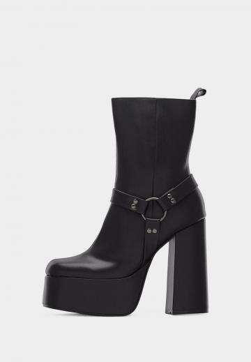 Полусапожки на платформе