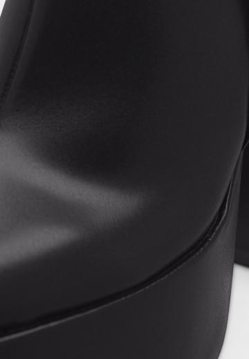 Полусапожки на платформе