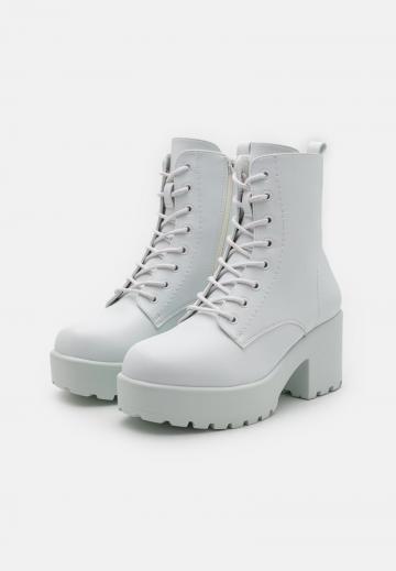 Полусапожки на платформе