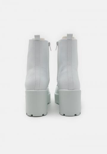 Полусапожки на платформе