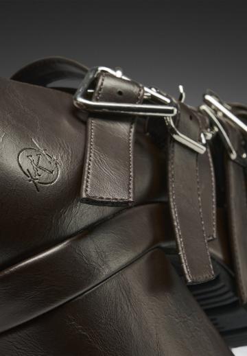 Туфли с высоким носом