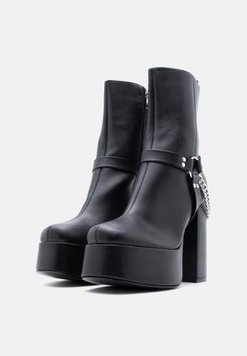 Полусапожки на платформе