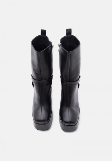 Полусапожки на платформе