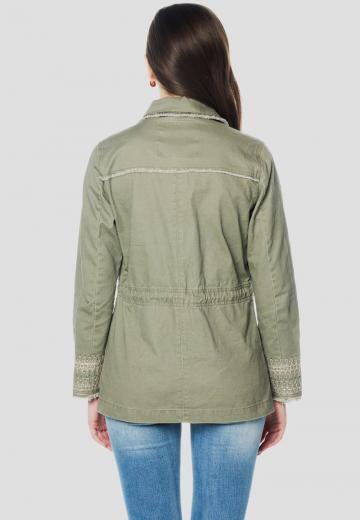 Короткое пальто