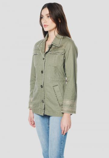 Короткое пальто