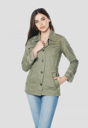 Короткое пальто