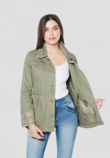 Короткое пальто