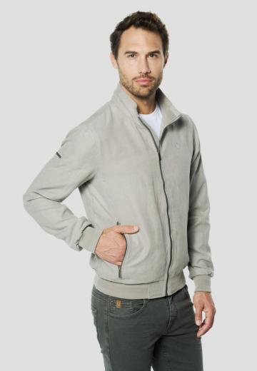 Куртка бомбер