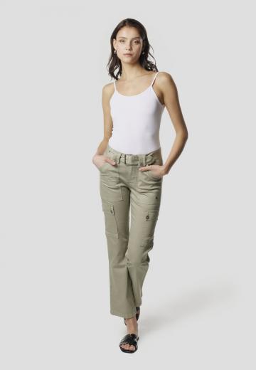 Короткие джинсы