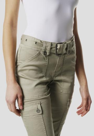 Короткие джинсы