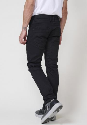 Узкие джинсы