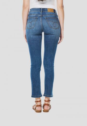 Короткие джинсы