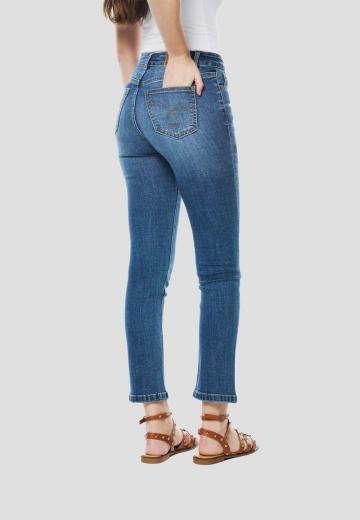 Короткие джинсы