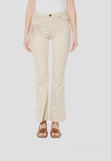 Клешеные брюки