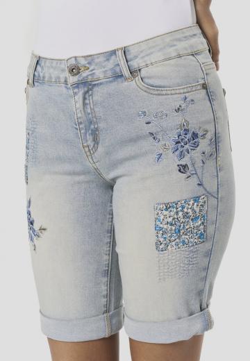 Джинсовые шорты