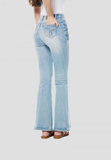 Клешеные брюки