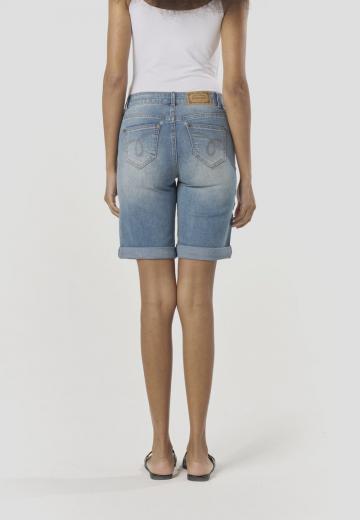 Джинсовые шорты