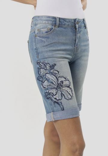 Джинсовые шорты
